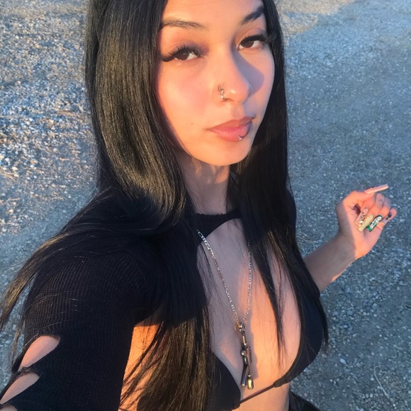 Meet your Posher, Briana - Picture 4 of 5